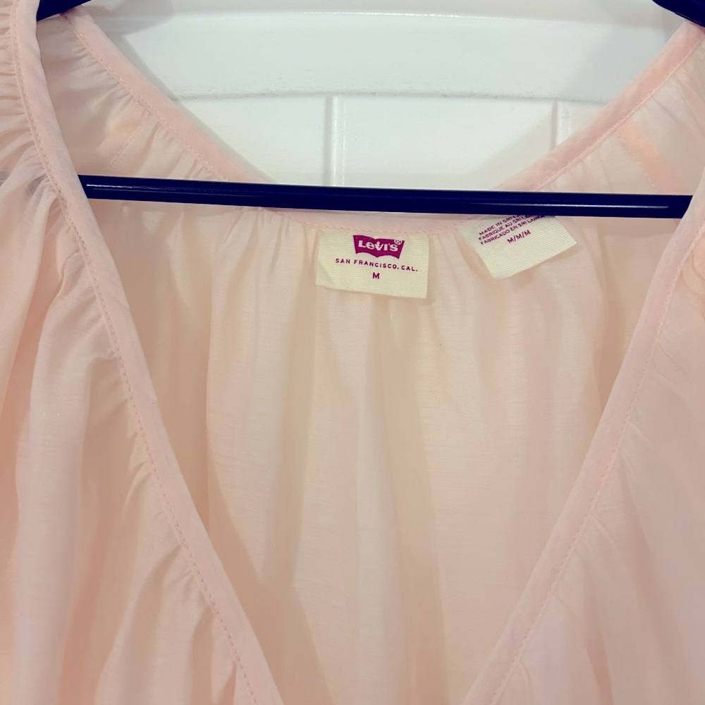 Levis blouse size m